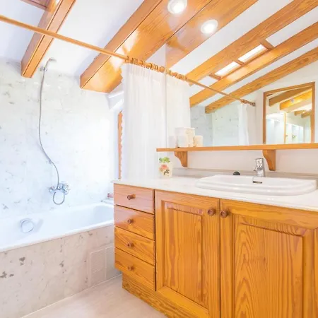 Villa Marjals 16 *