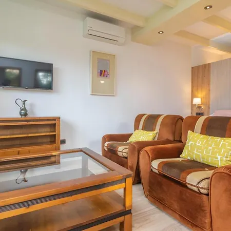 Villa Marjals 16 *